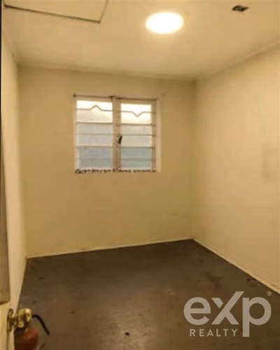 Arriendo Local Comercial Viña poniente - 4 estacionamientos