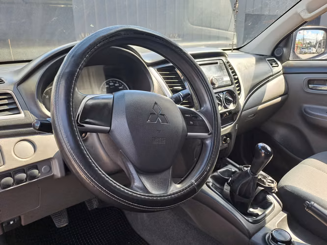 mitsubishi l - Imagen 4