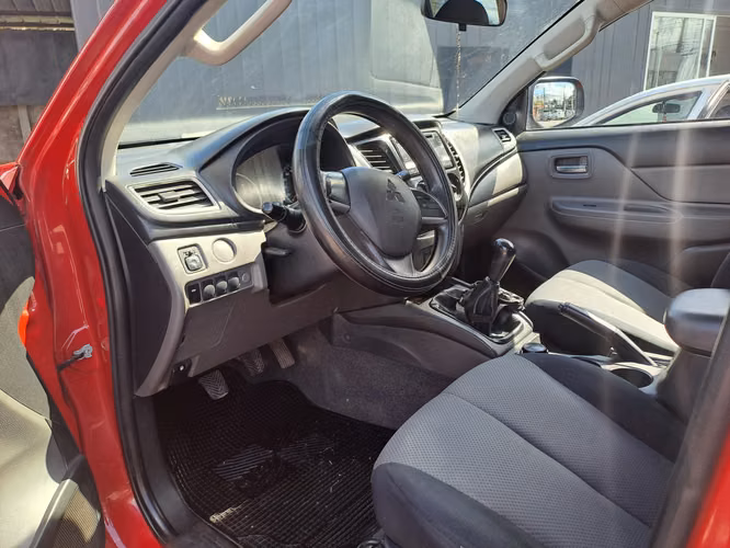 mitsubishi l - Imagen 3