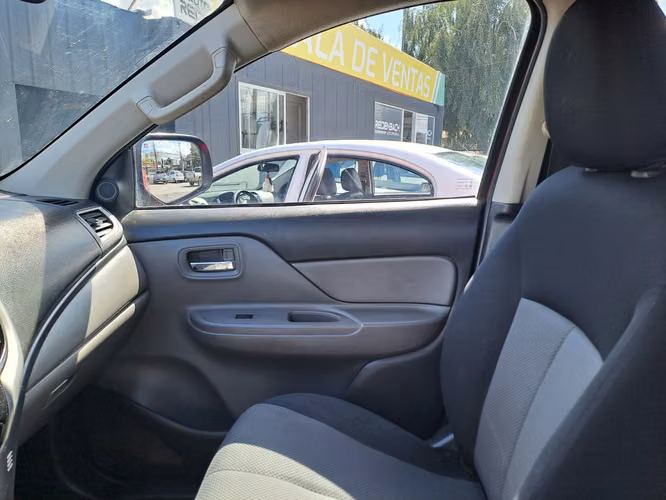 mitsubishi l - Imagen 6