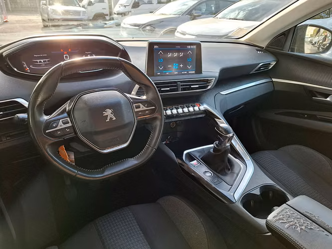 PEUGEOT 3008 2022