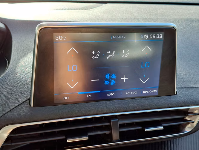 PEUGEOT 3008 2022