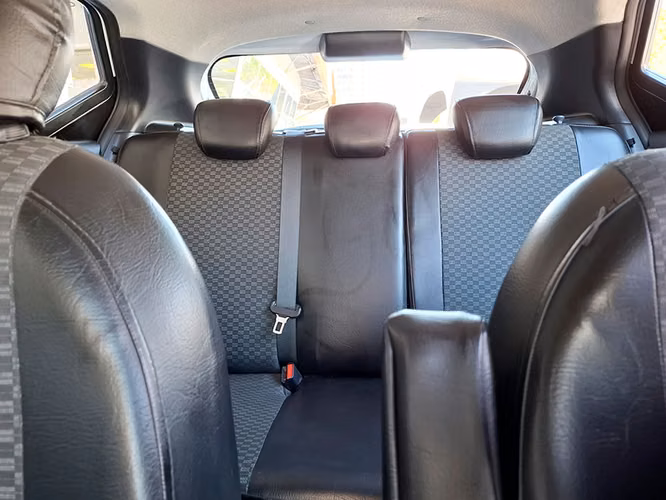 NISSAN KICKS 2025