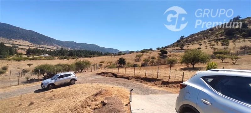 Se vende Parcela de 9.600 m2 con casa amoblada en Pencahue