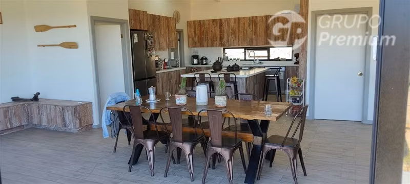 Se vende Parcela de 9.600 m2 con casa amoblada en Pencahue