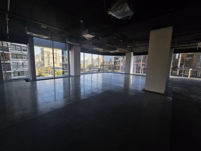Oficina en arriendo en Las Condes / Tobalaba
