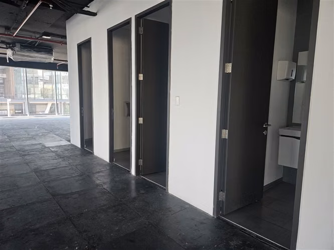 Oficina en arriendo en Las Condes / Tobalaba