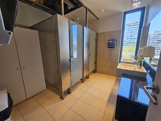 Oficina en arriendo en Providencia / Andres Bello