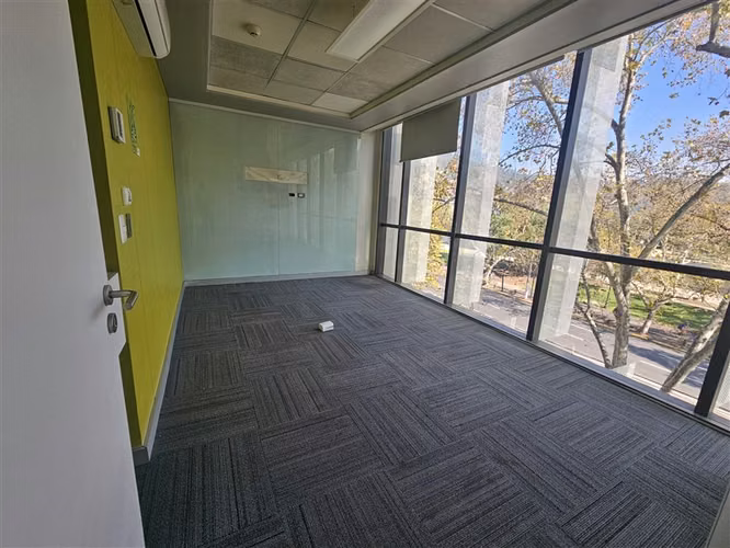 Oficina en arriendo en Providencia / Andres Bello