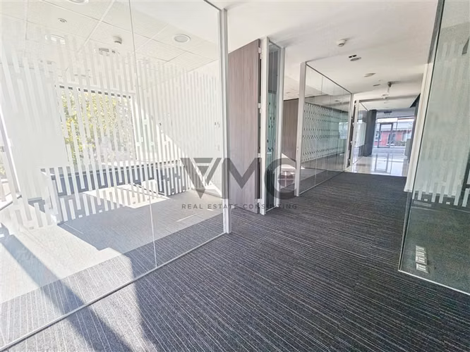Oficina en arriendo en Las Condes / Tobalaba