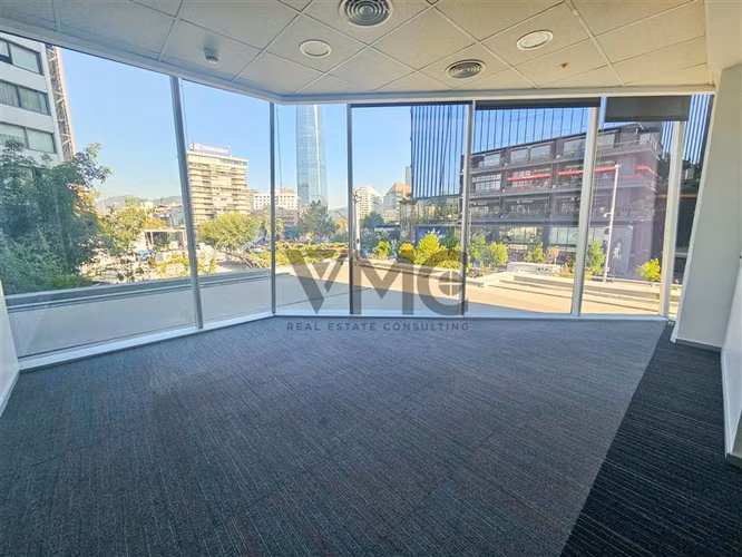 Oficina en arriendo en Las Condes / Tobalaba