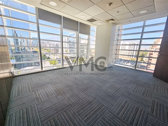 Oficina en arriendo en Las Condes / Escuela militar