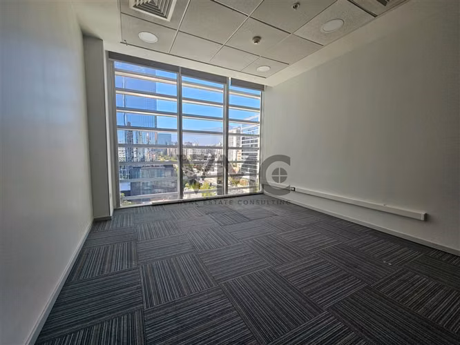 Oficina en arriendo en Las Condes / Escuela militar