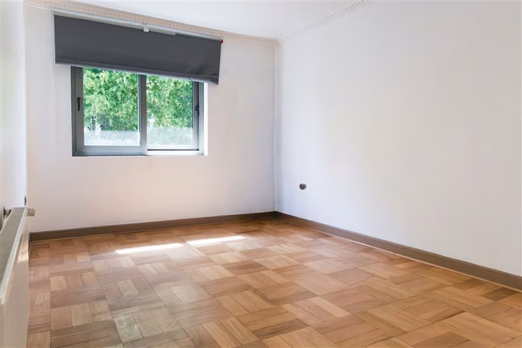 Casa en venta de 4 dorm. en Las Condes amplia cocina comedor
