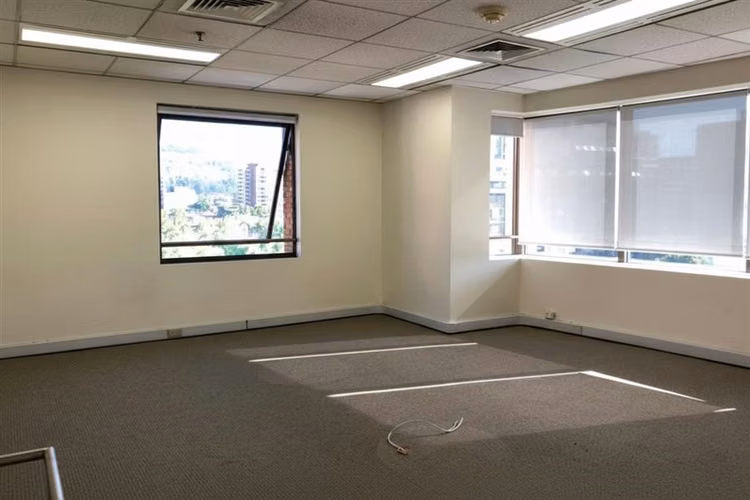 Oficina en arriendo en Providencia / Pedro de Valdivia