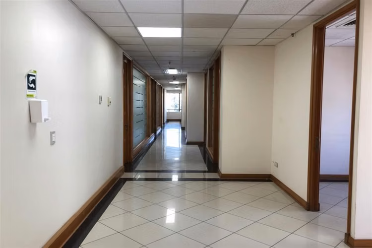 Oficina en arriendo en Providencia / Pedro de Valdivia
