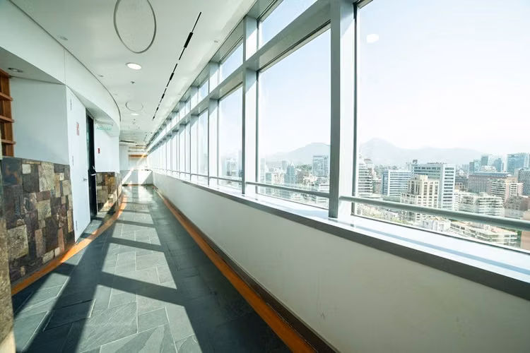 Oficina en arriendo en Las Condes / Tobalaba
