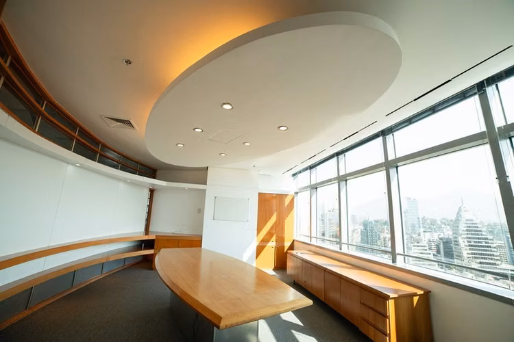 Oficina en arriendo en Las Condes / Tobalaba