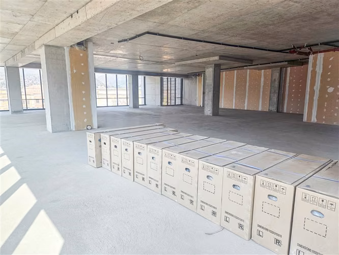 Oficina en venta en Lo Barnechea / Edificio Clase A - Imagen 2