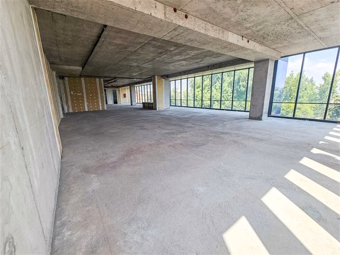 Oficina en venta en Lo Barnechea / Edificio Clase A