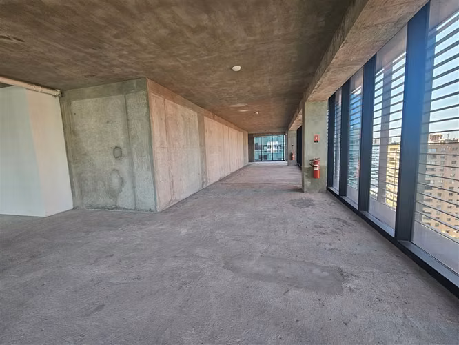 Oficina en arriendo en Las Condes / Edificio clase A