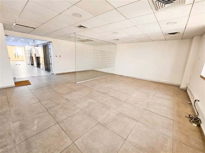 Oficina en arriendo en Providencia / Remodelada y Habilitada