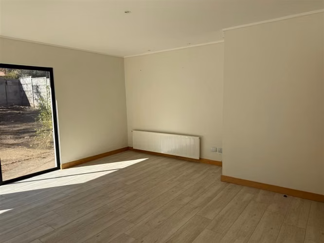 NUEVA CASA LA REINA ALTA