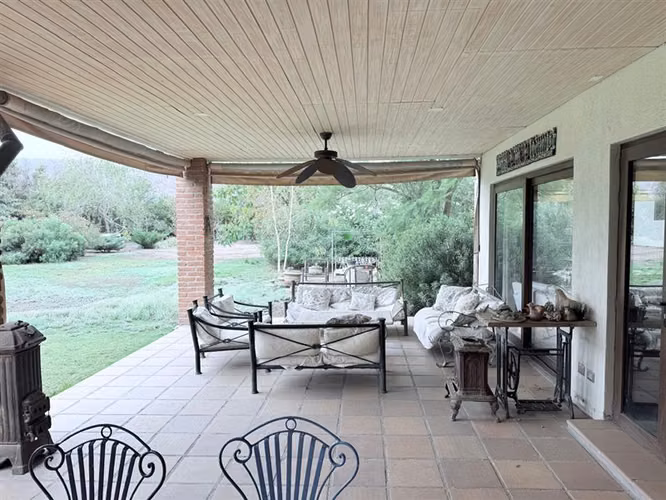 SE VENDEN 2 CASAS CON RECEPCION FINAL CONDOMINIO