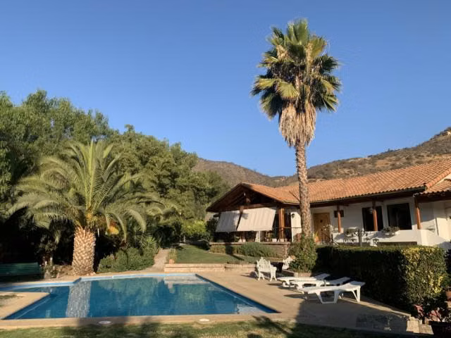 Casa en venta de 5 dorm. en Curacaví