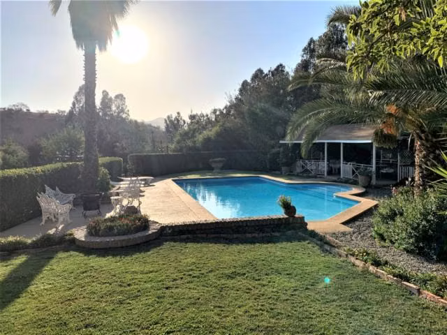 Casa en venta de 5 dorm. en Curacaví