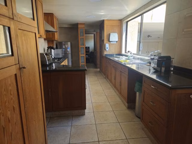 Local Comercial en arriendo en Lo Barnechea / El Rodeo