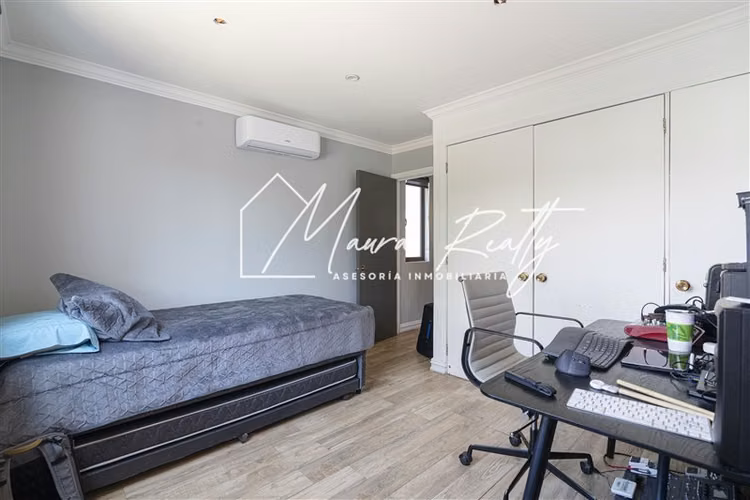 Casa en venta de 5 dorm en suit. en Lo Barnechea !.