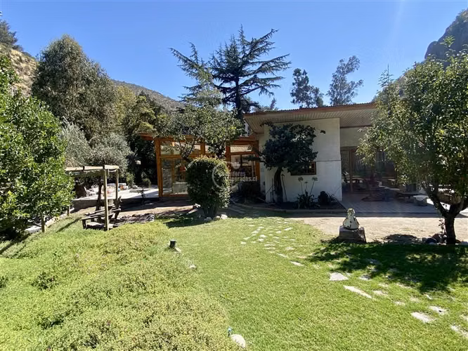 Casa en venta El Arrayan 4 dormitorios orilla de rio