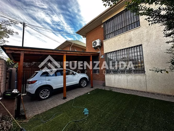 Casa en venta de 3 dorm. en Maipú