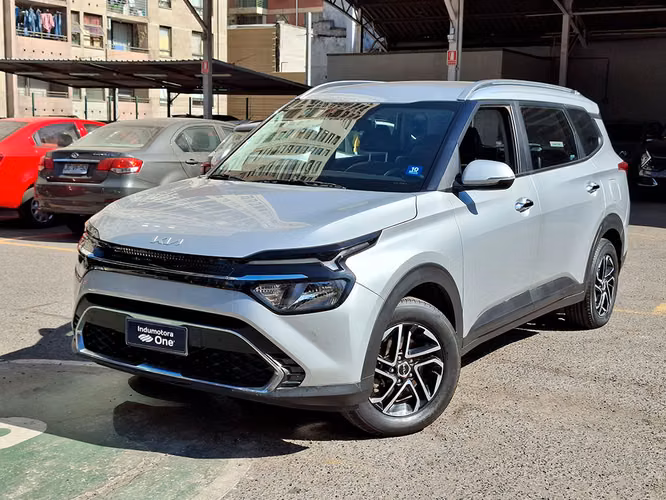 KIA CARENS 2023