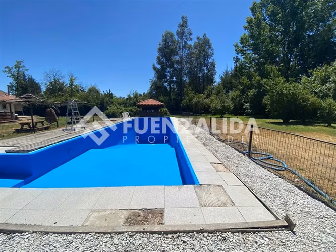 Parcela con casa 4D 3B piscina Terraza vendo en Peñaflor