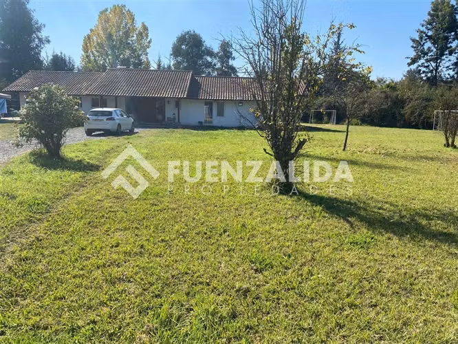 Casa en Parcela vendo de 4D 3B piscina Terraza en Peñaflor