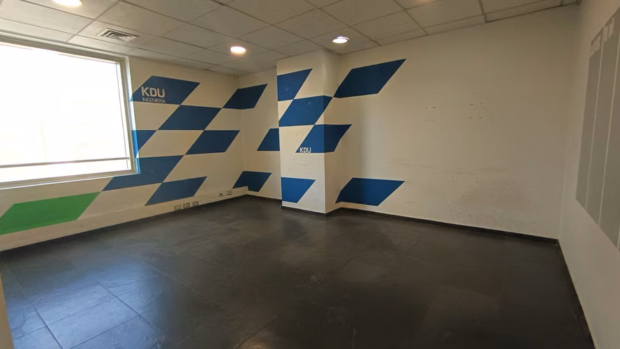 Excelente oficina / pleno centro