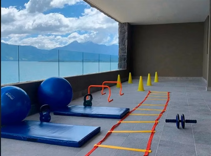 Depto en primera línea con increíble vista al lago, Marina
