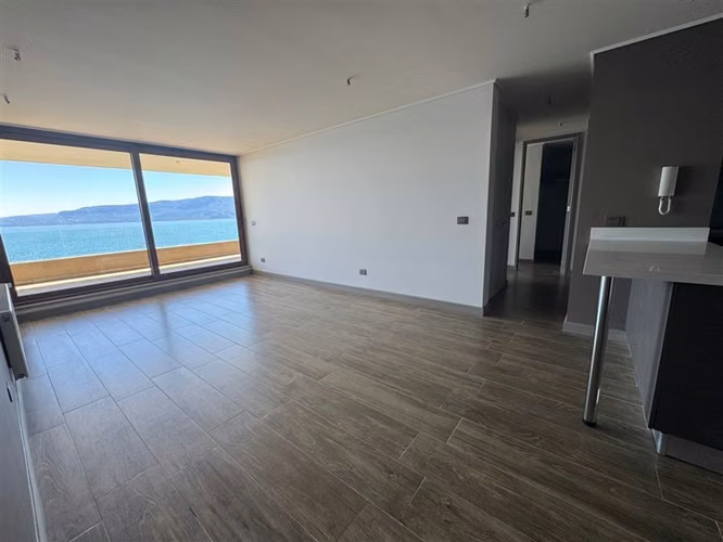 Depto en primera línea con increíble vista al lago, Marina