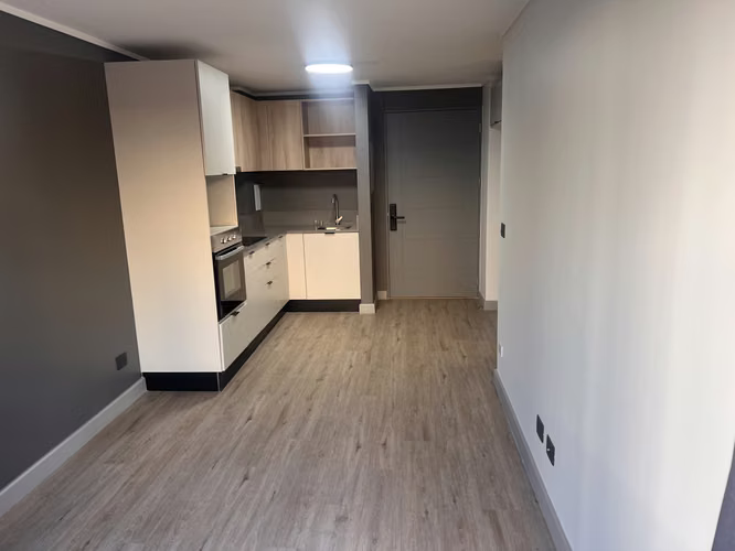 Arriendo Departamento en Compañia con Riquelme a 1 cuadra del Metro Santa Ana - Imagen 4