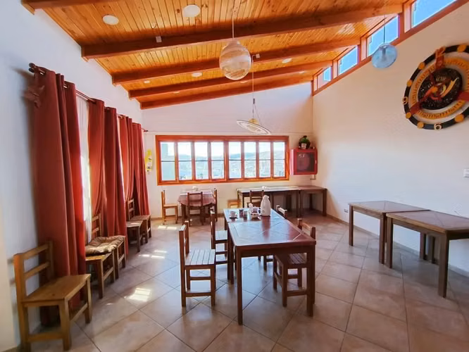 SE VENDE HOSTAL SEMI NUEVO EN CERRO ARTILLERÍA VALPARAISO