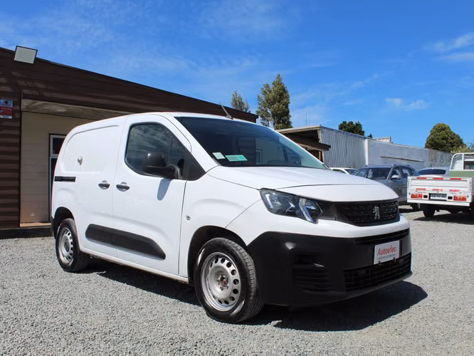 PEUGEOT PARTNER BLUE HDI 2023