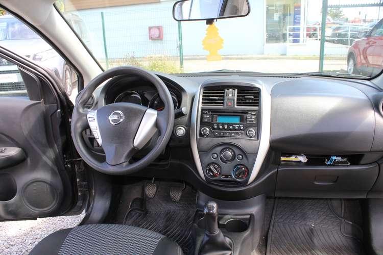 NISSAN VERSA SENSE MT 2018 - Imagen 42