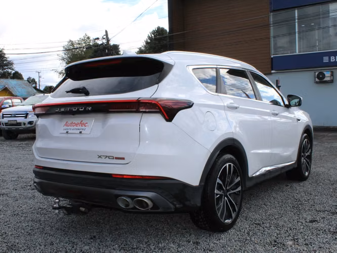JETOUR X70 Plus AT 2024
