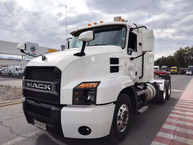 tracto Mack AN64TX