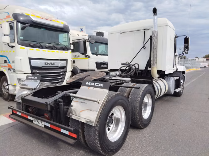 tracto Mack AN64TX