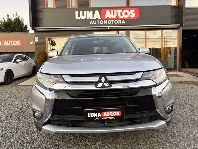MITSUBISHI OUTLANDER 2017