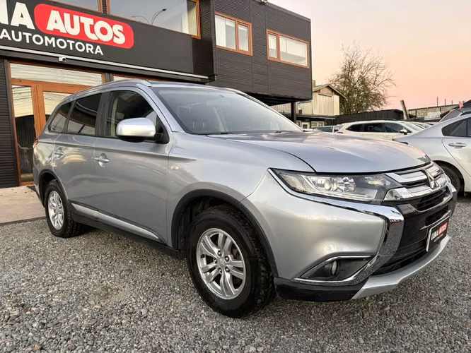 MITSUBISHI OUTLANDER 2017
