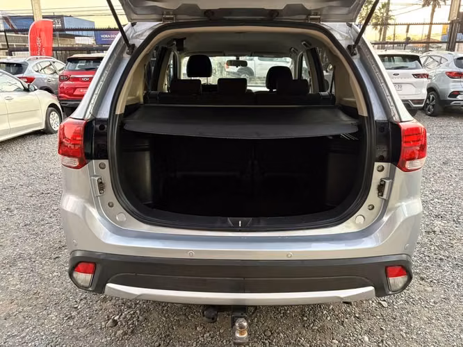MITSUBISHI OUTLANDER 2017